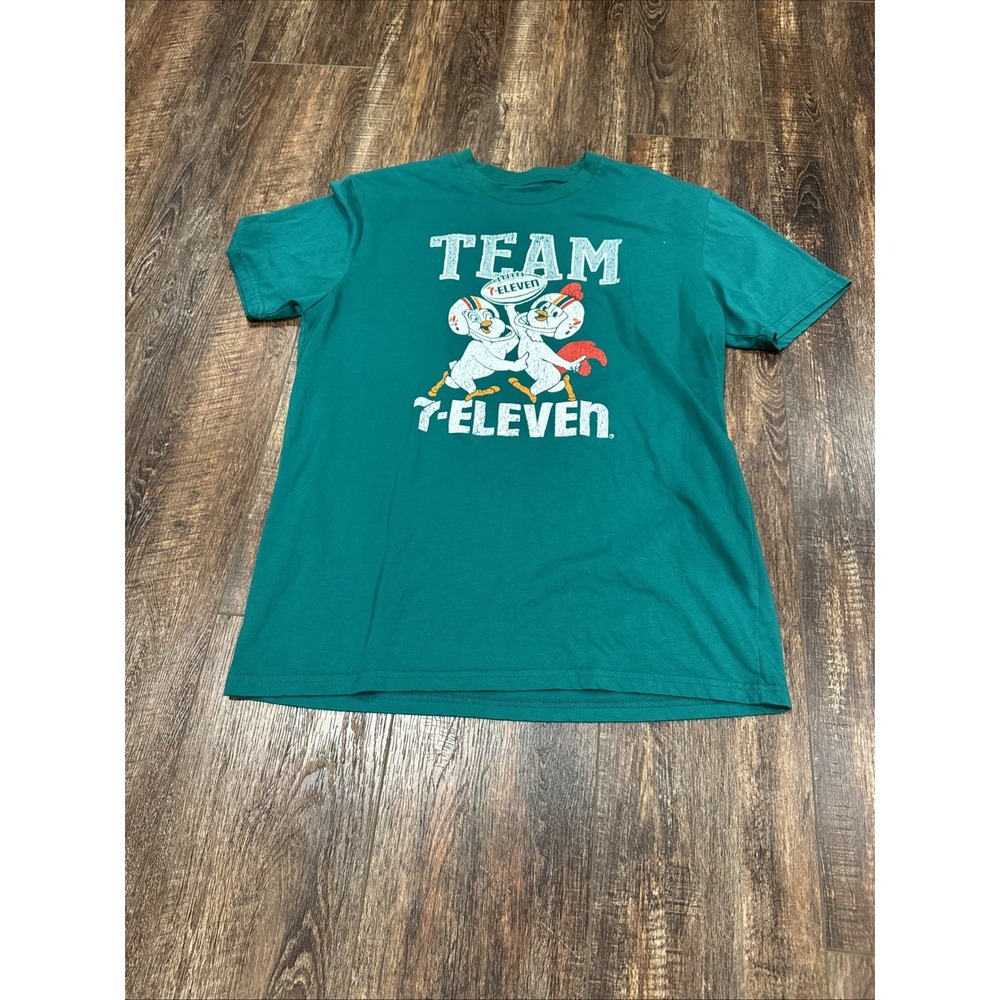 TEAM 7-11 Convenience Store Merch Unisex T Shirt Size LARGE Football Design